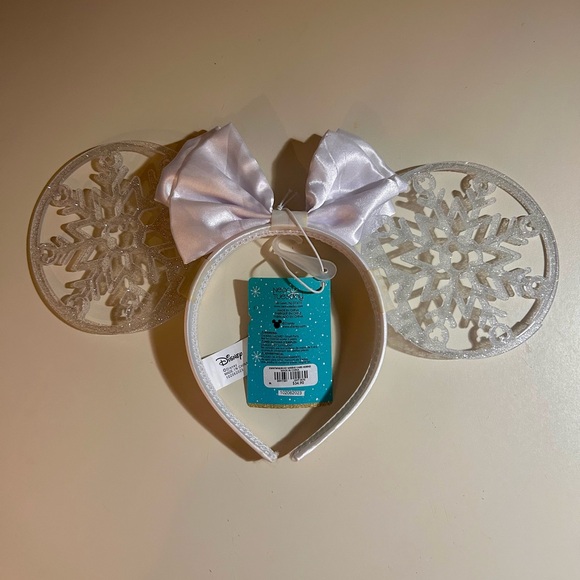Disney Snowflake Ears - Picture 4 of 9